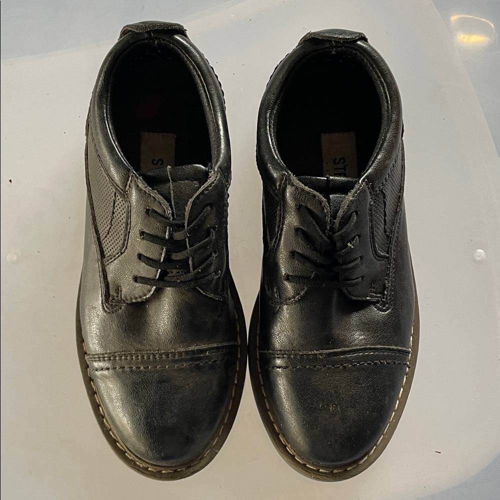 Steve Madden Kids Oxfords size 11 black dress shoes